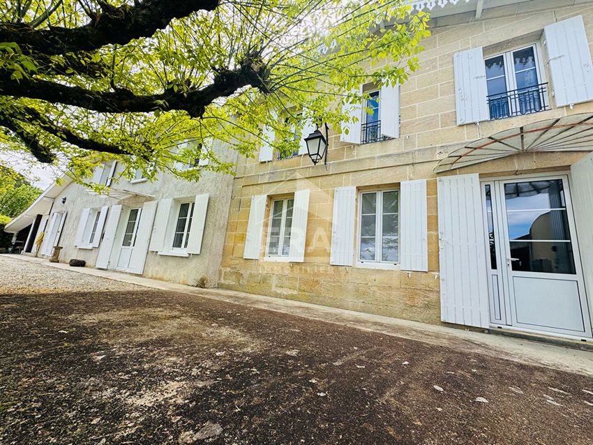 Image Façade à  maison mitoyenne de Mombrier