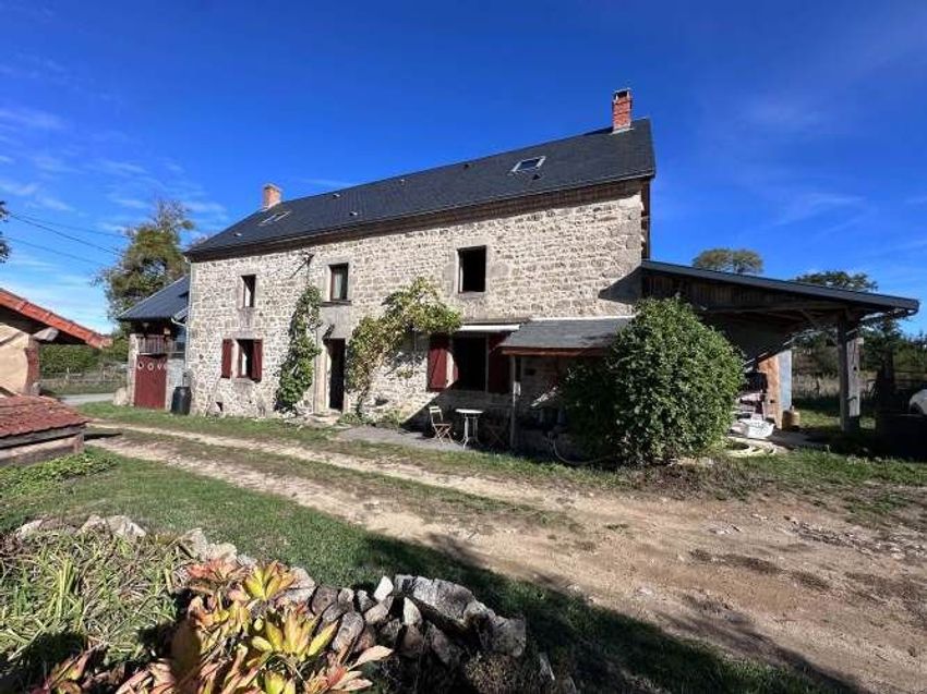 Image Façade à  maison individuelle de Saint-Priest-des-Champs