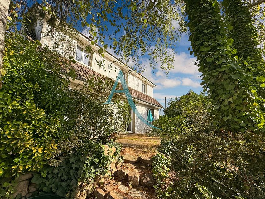 Image Façade à  maison individuelle de Écharcon