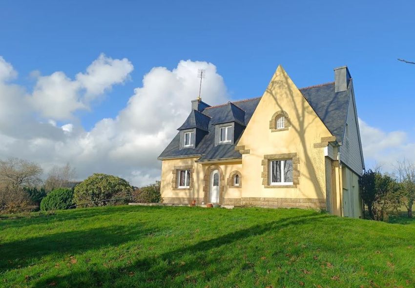 Image Façade à  maison individuelle de Châteauneuf-du-Faou