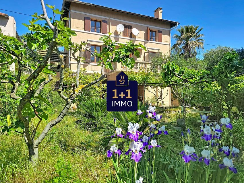 Image Façade à  maison individuelle de Saint-Raphaël
