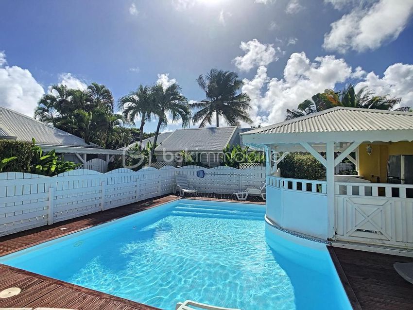 Image Piscine à  maison individuelle de Saint-François