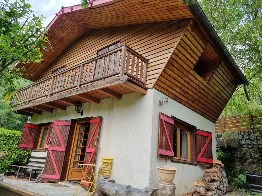Image Façade à  maison individuelle de Saint-Martin-Vésubie