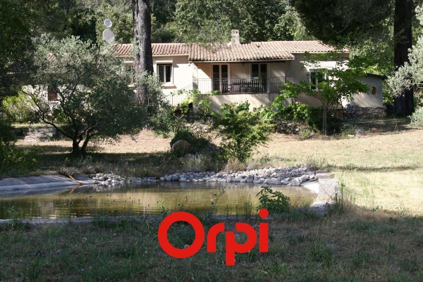 Image Façade à  propriété agricole de Signes
