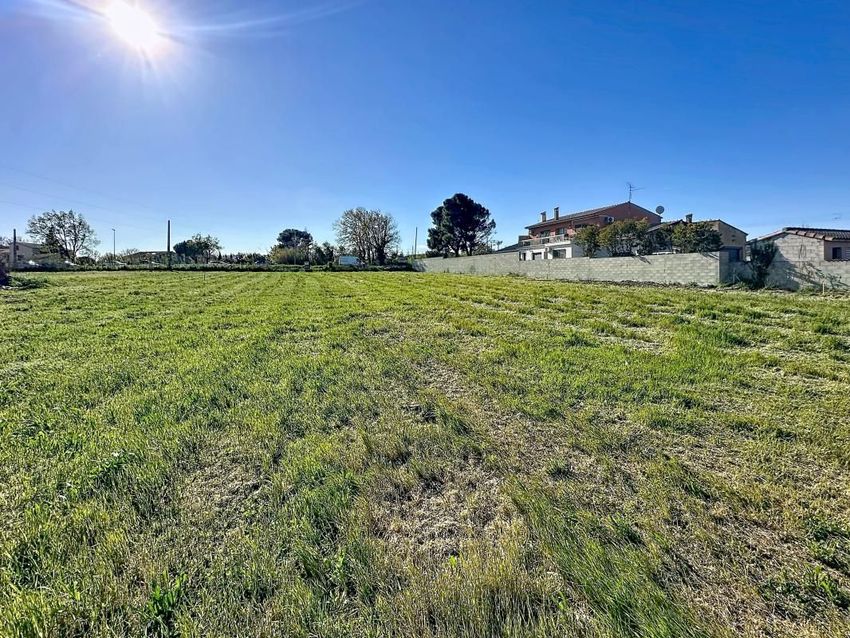 Image Vue à terrain de Morières-lès-Avignon