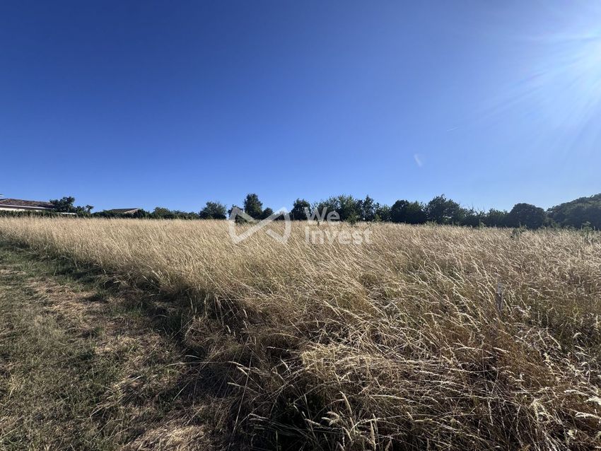 Image Vue à terrain de Bourret