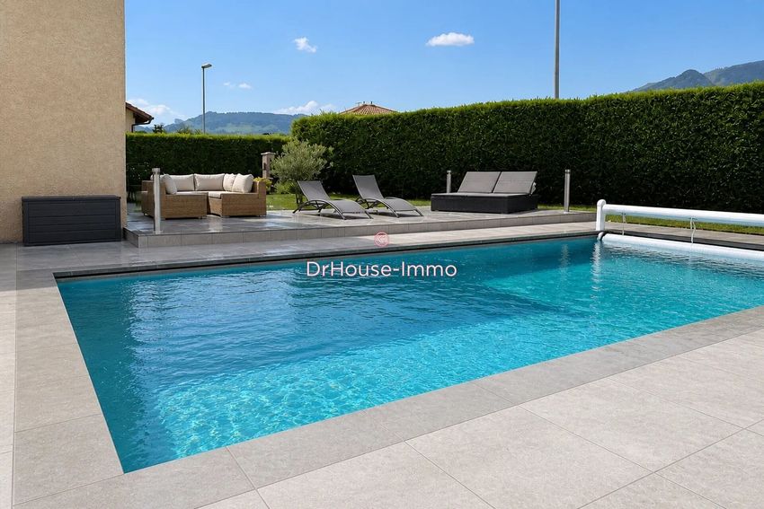 Image Piscine à  villa de Marignier