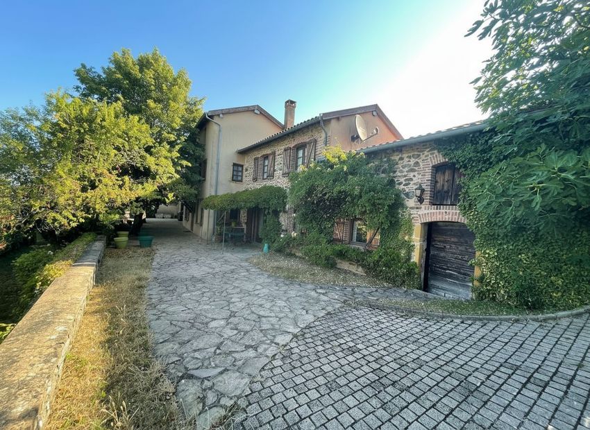 Image Façade à  maison individuelle de Sain-Bel