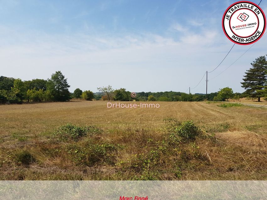 Image Vue à terrain de Verteillac