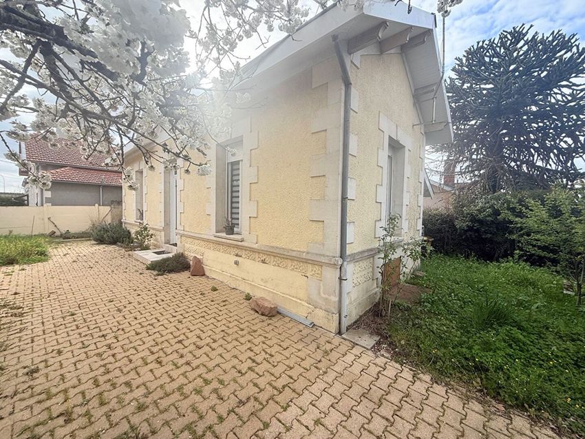 Image Façade à  maison individuelle de Coutras