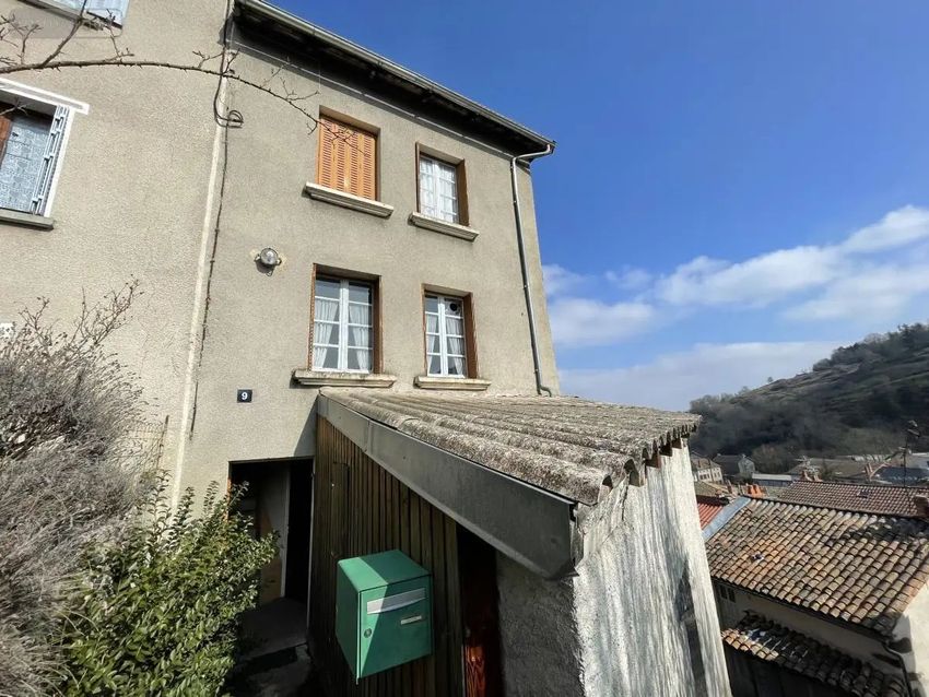 Image Façade à  maison individuelle de Saint-Flour