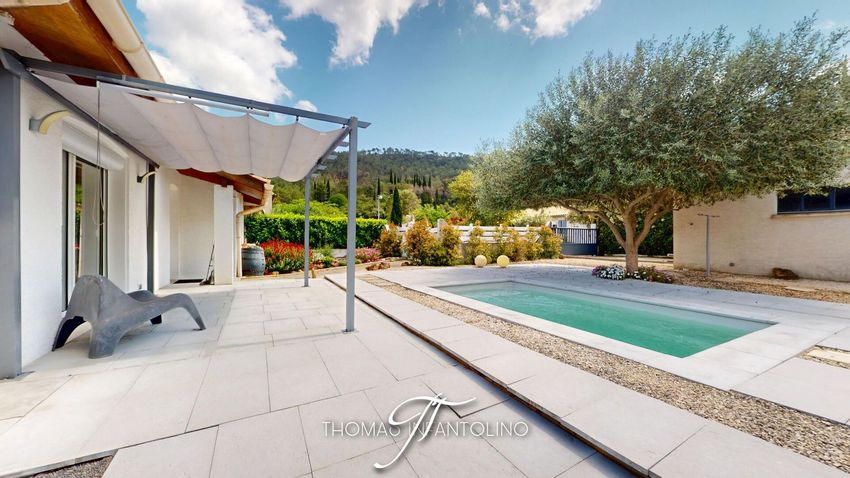 Image Piscine à  maison mitoyenne de Lagrasse