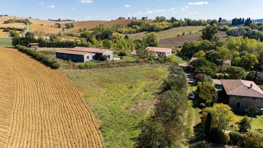 Image de terrain à Saint-Michel-de-Lanès