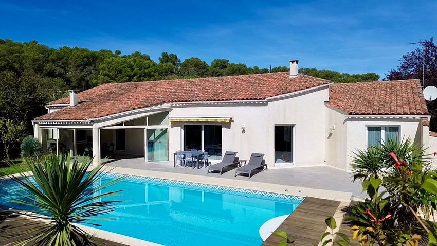 Image Piscine à  maison individuelle de Saint-Clément-de-Rivière