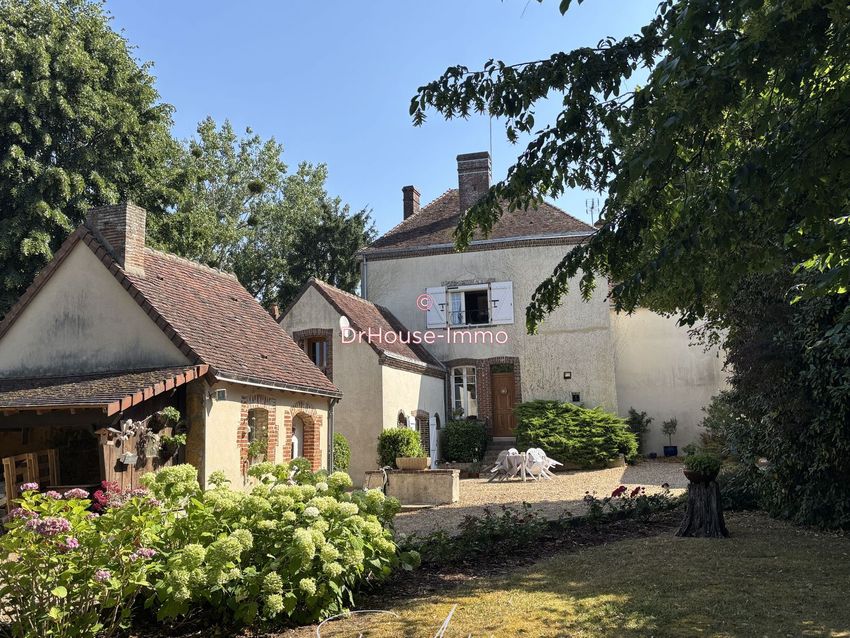 Image Façade à  maison jumelée de Courgenard