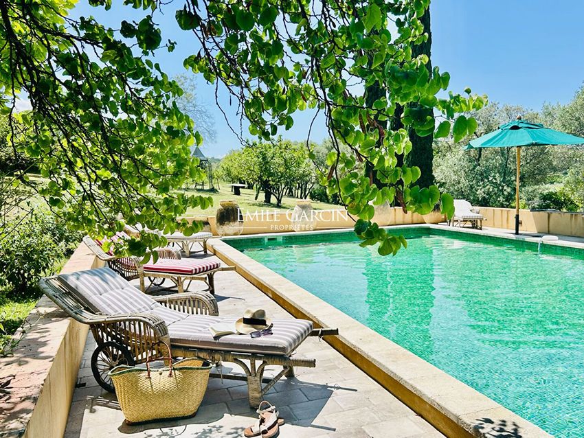 Image Piscine à  manoir de Mazan