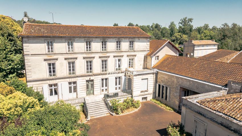 Image Façade à  maison individuelle de Châteauneuf-sur-Charente