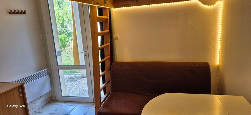 Image de studio à La Couronne