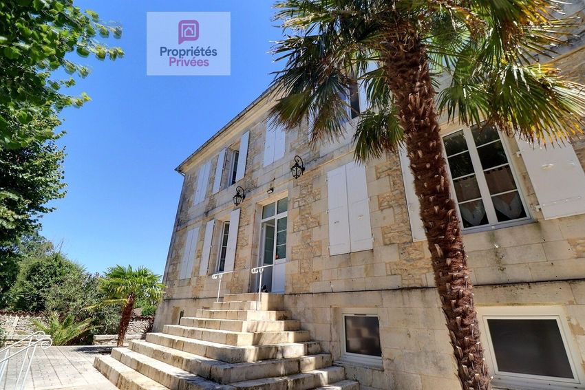 Image Façade à  maison de maître de Saint-Hippolyte