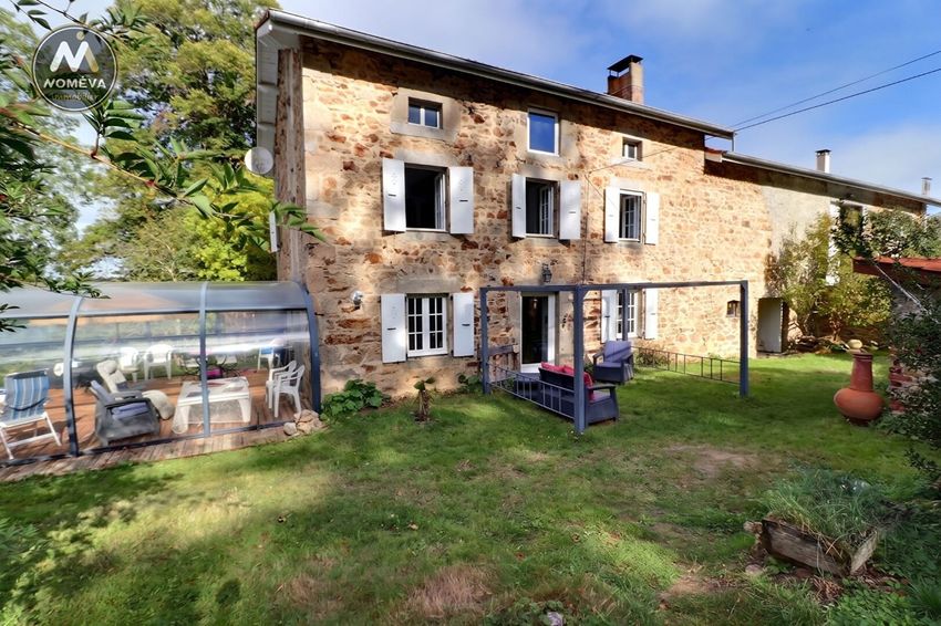Image Façade à  maison individuelle de Saint-Julien-Molhesabate