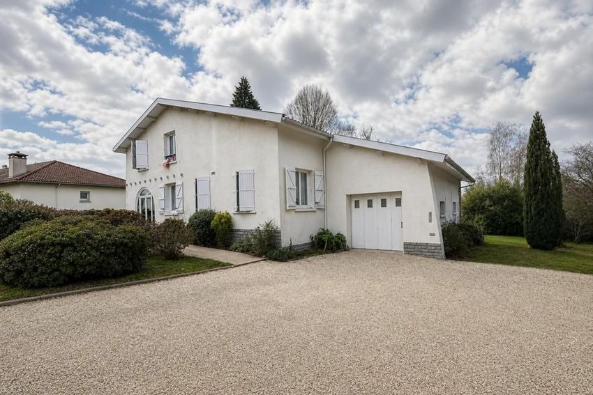 Image Façade à  maison individuelle de Cussac