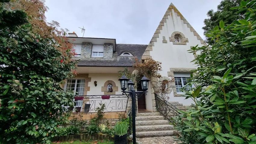 Image Façade à  maison individuelle de Callac