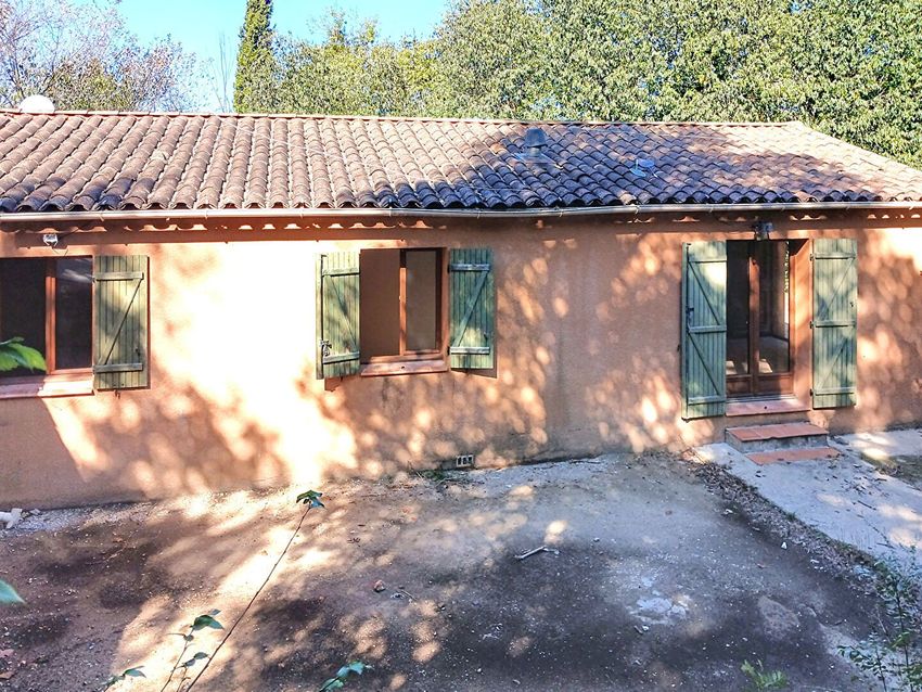 Image Façade à  maison individuelle de Carcès