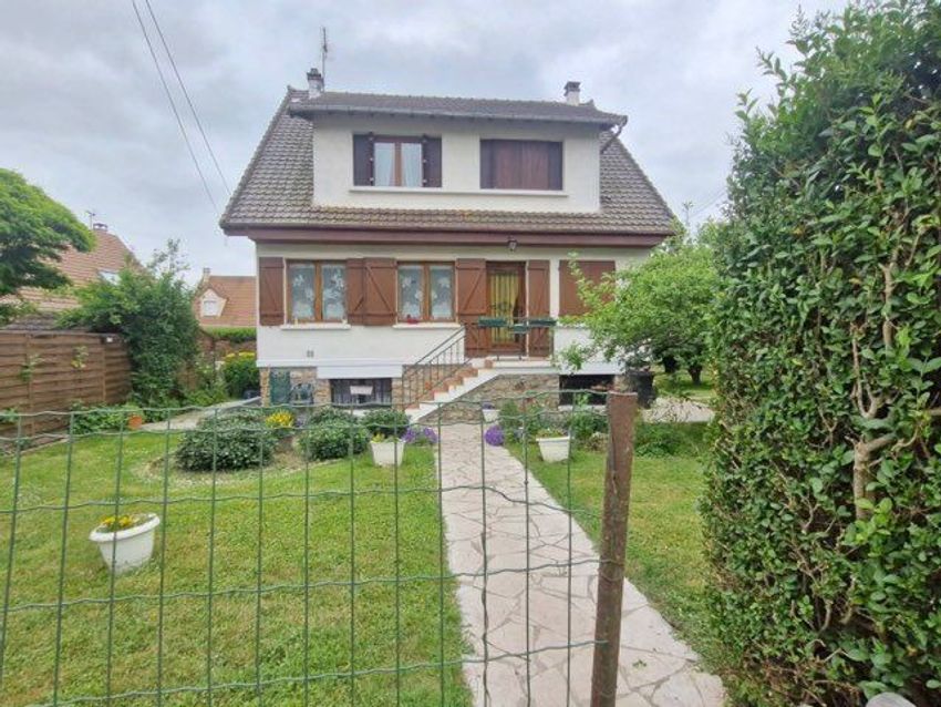 Image Façade à  maison individuelle de Lisses