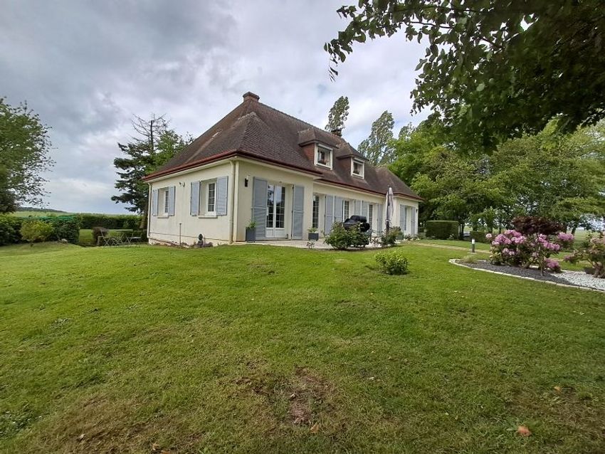 Image Façade à  maison individuelle de Brou