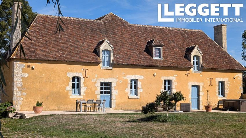 Image Façade à  propriété agricole de Cour-Maugis sur Huisne