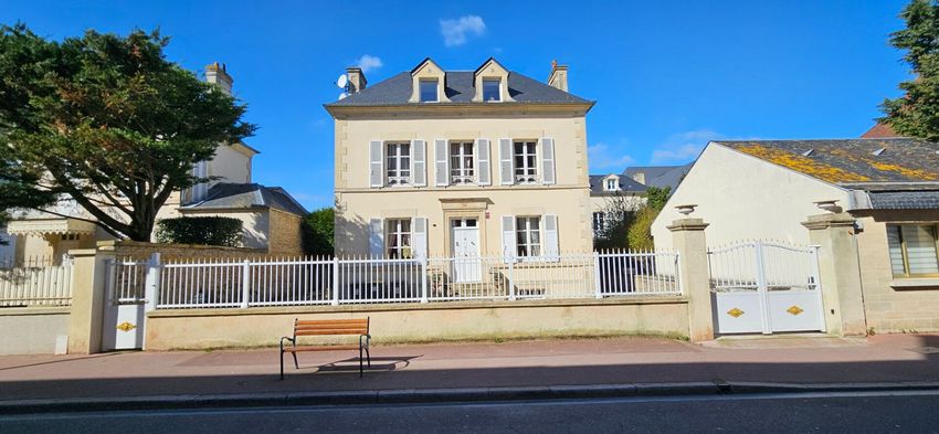Image Façade à  maison individuelle de Ouistreham