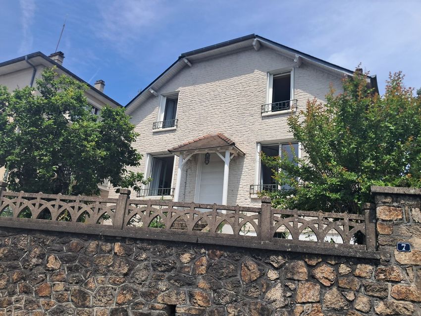 Image Façade à  maison individuelle de Arnac-Pompadour