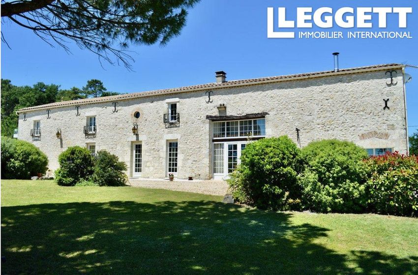 Image Façade à  propriété agricole de Ligueux