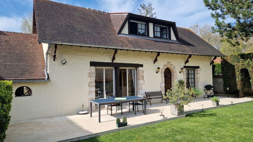 Image Façade à  maison individuelle de Jouy