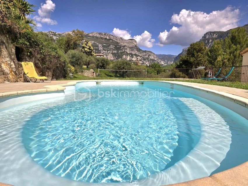 Image Piscine à  maison individuelle de Le Bar-sur-Loup