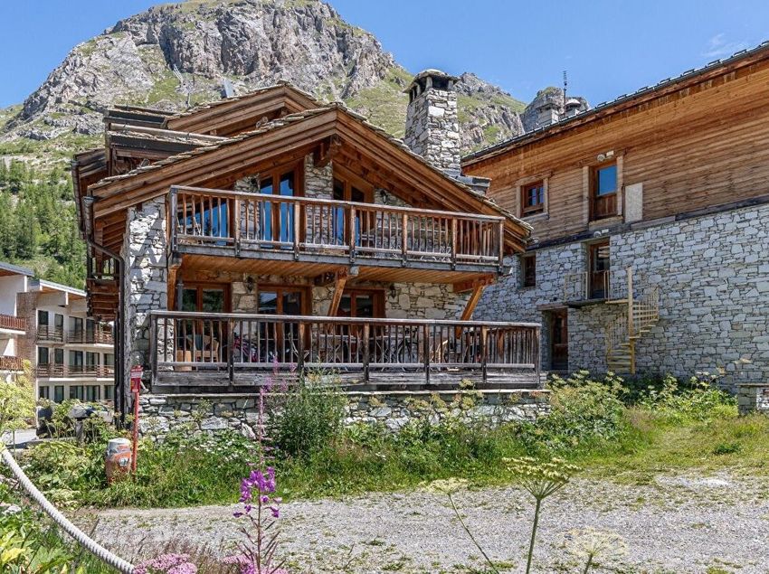 Image Façade à  chalet de montagne de Val-d'Isère