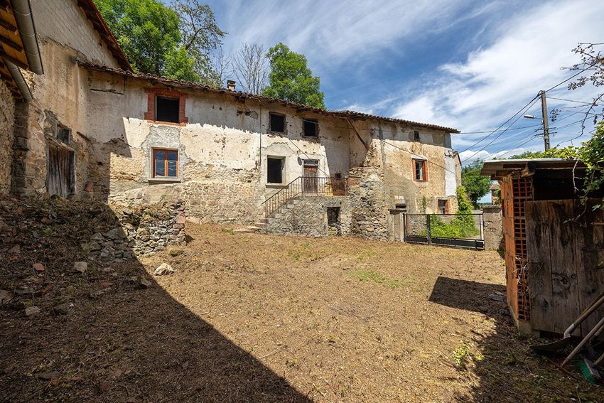 Image Façade à  maison individuelle de Sainte-Agathe-en-Donzy