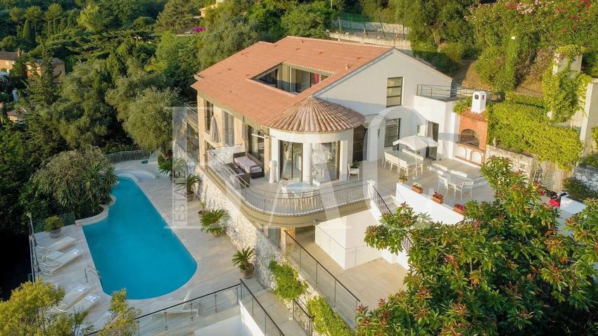 Image Façade à  villa de Saint-Jean-Cap-Ferrat