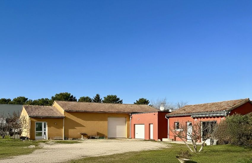 Image Façade à  maison individuelle de Génissieux