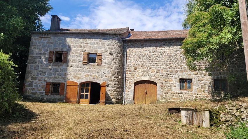 Image Façade à  ferme de Devesset
