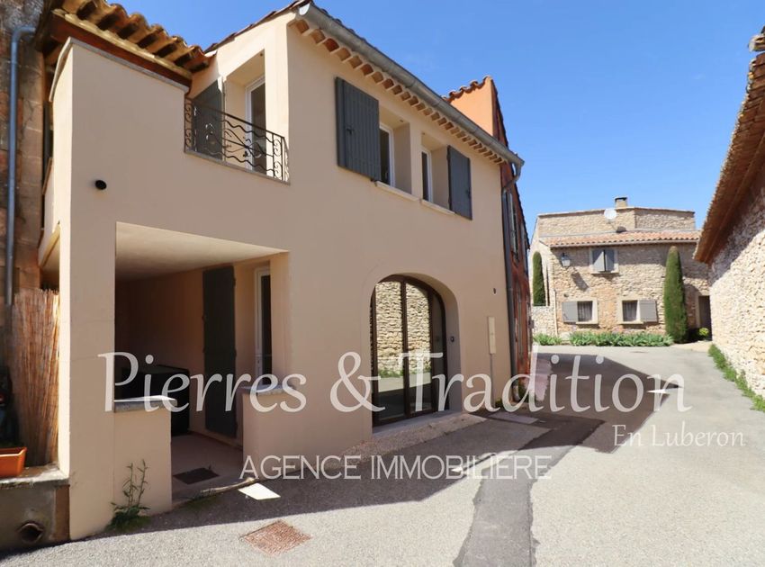 Image Façade à  maison de village de Roussillon