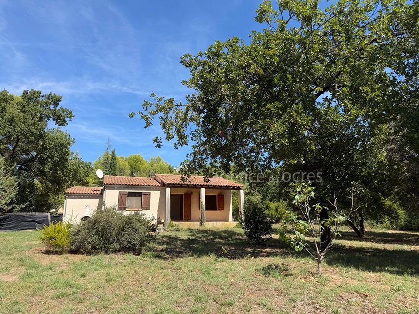 Image Façade à  maison individuelle de Saint-Saturnin-lès-Apt