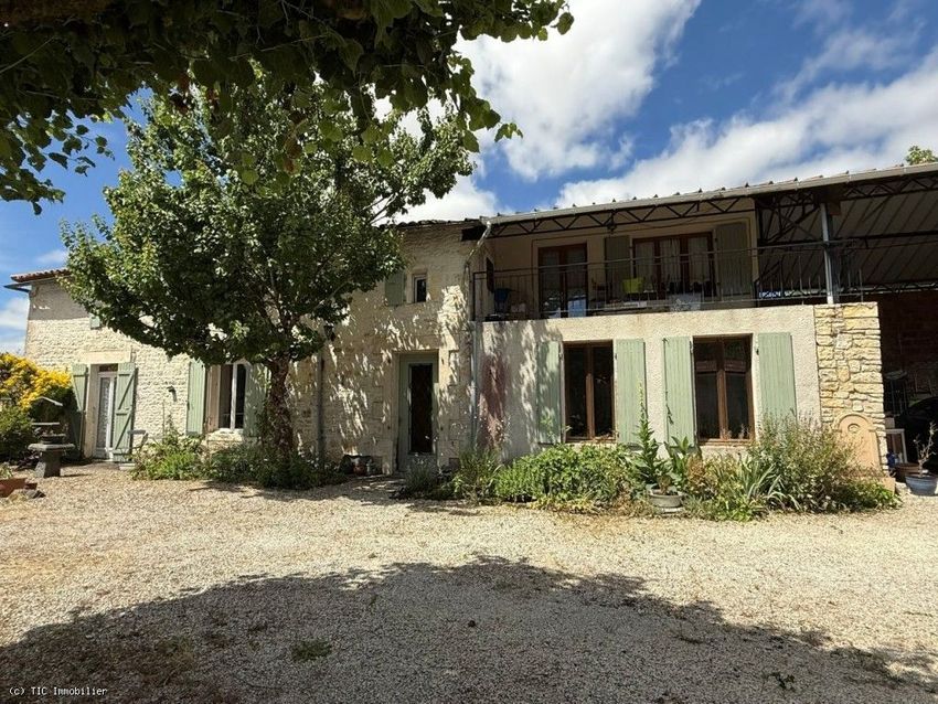 Image Façade à  maison individuelle de Aunac-sur-Charente