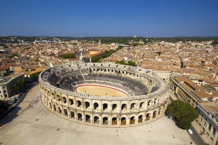 Image Vue à terrain de Nîmes