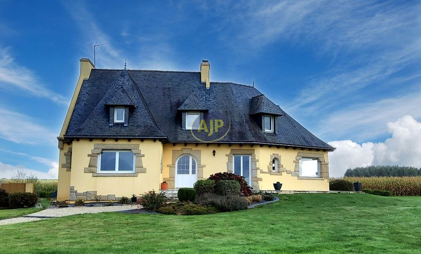 Image Façade à  maison individuelle de Noyal-Pontivy