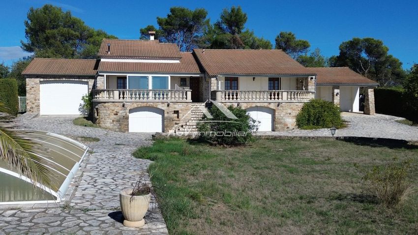 Image Façade à  maison individuelle de Rousson