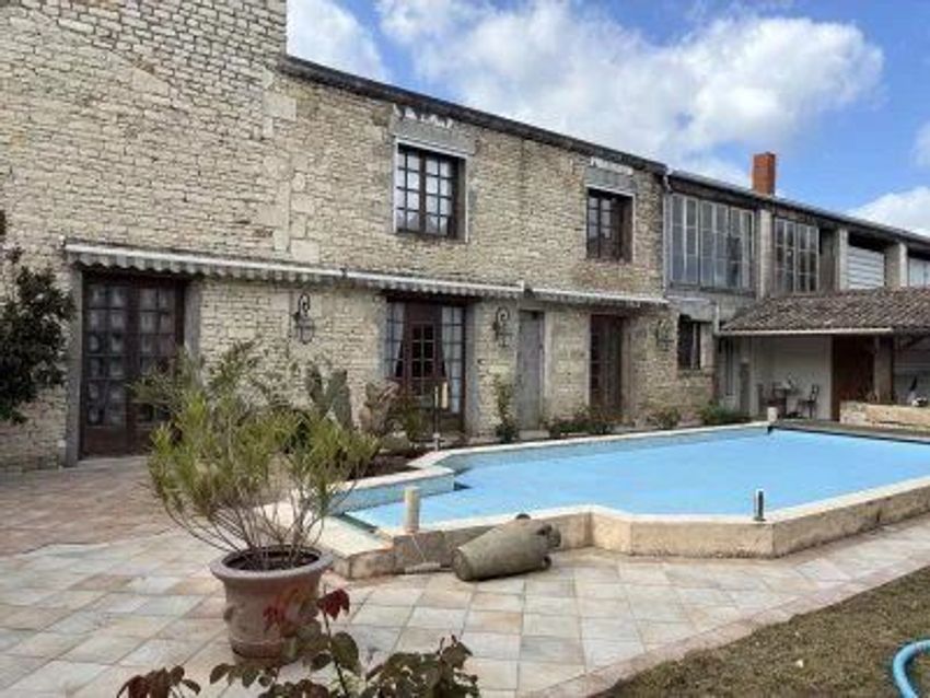 Image Piscine à  maison individuelle de Épannes