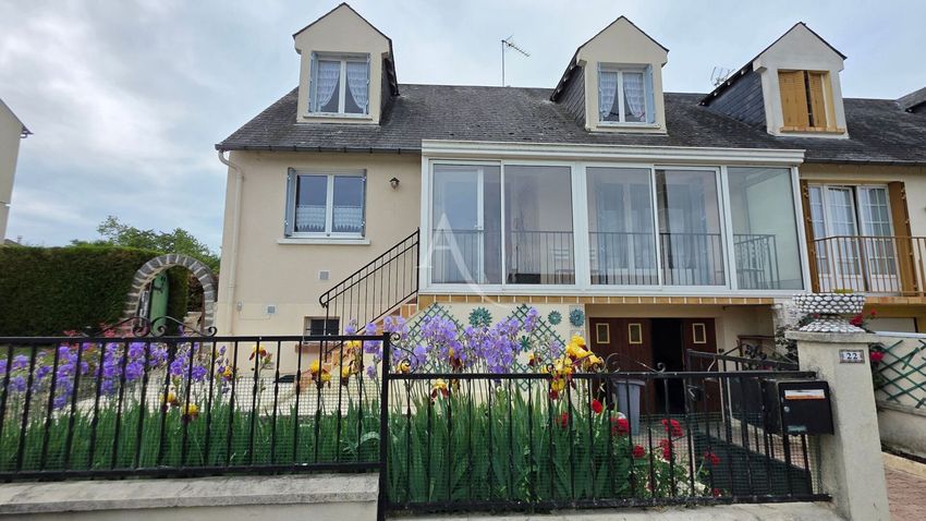 Image Façade à  maison mitoyenne de Saint-Aignan
