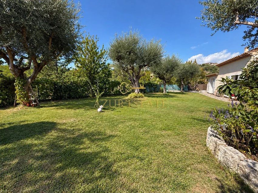 Image Jardin à  villa de 226 Chemin de Grillet