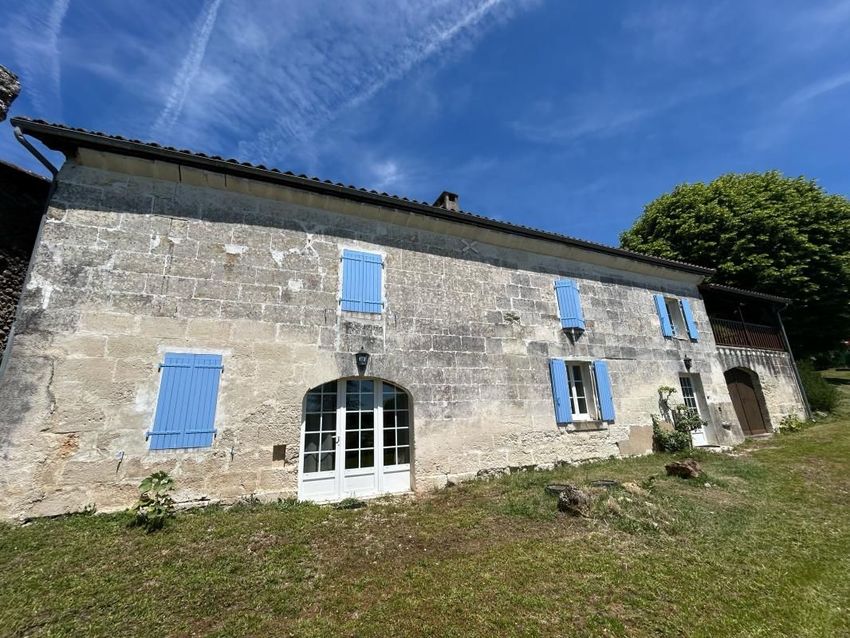 Image Façade à  maison individuelle de Yviers